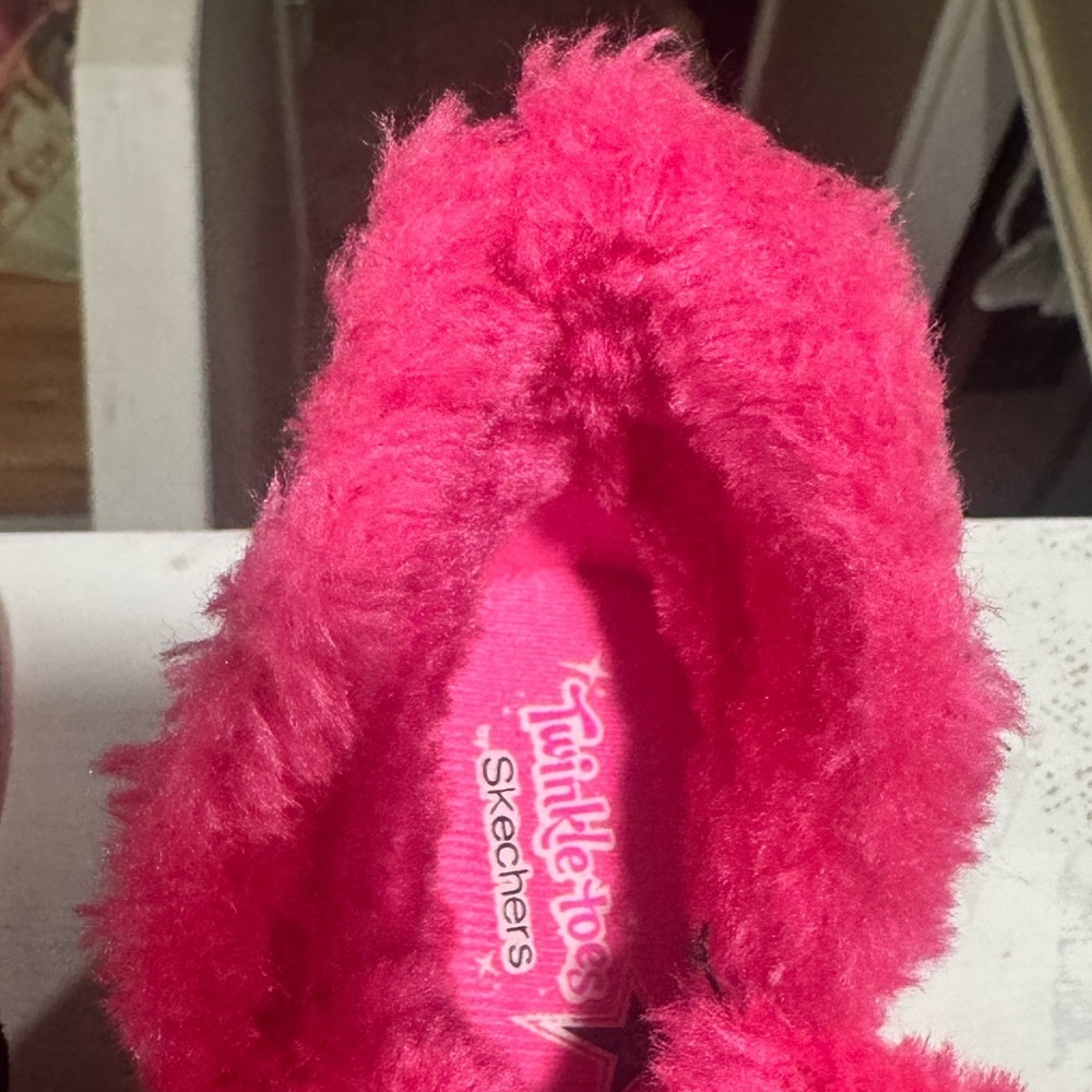 Skechers Twinkle Toes Black with Hot Pink Faux Fur & Stud Accents Kids Boots NEW - Picture 7 of 8